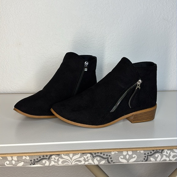 Ankle Boot - Black - Picture 10 of 10